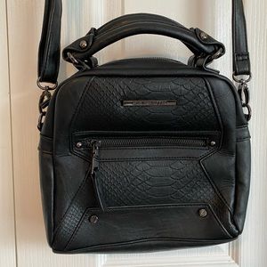 Steve Madden black crossbody